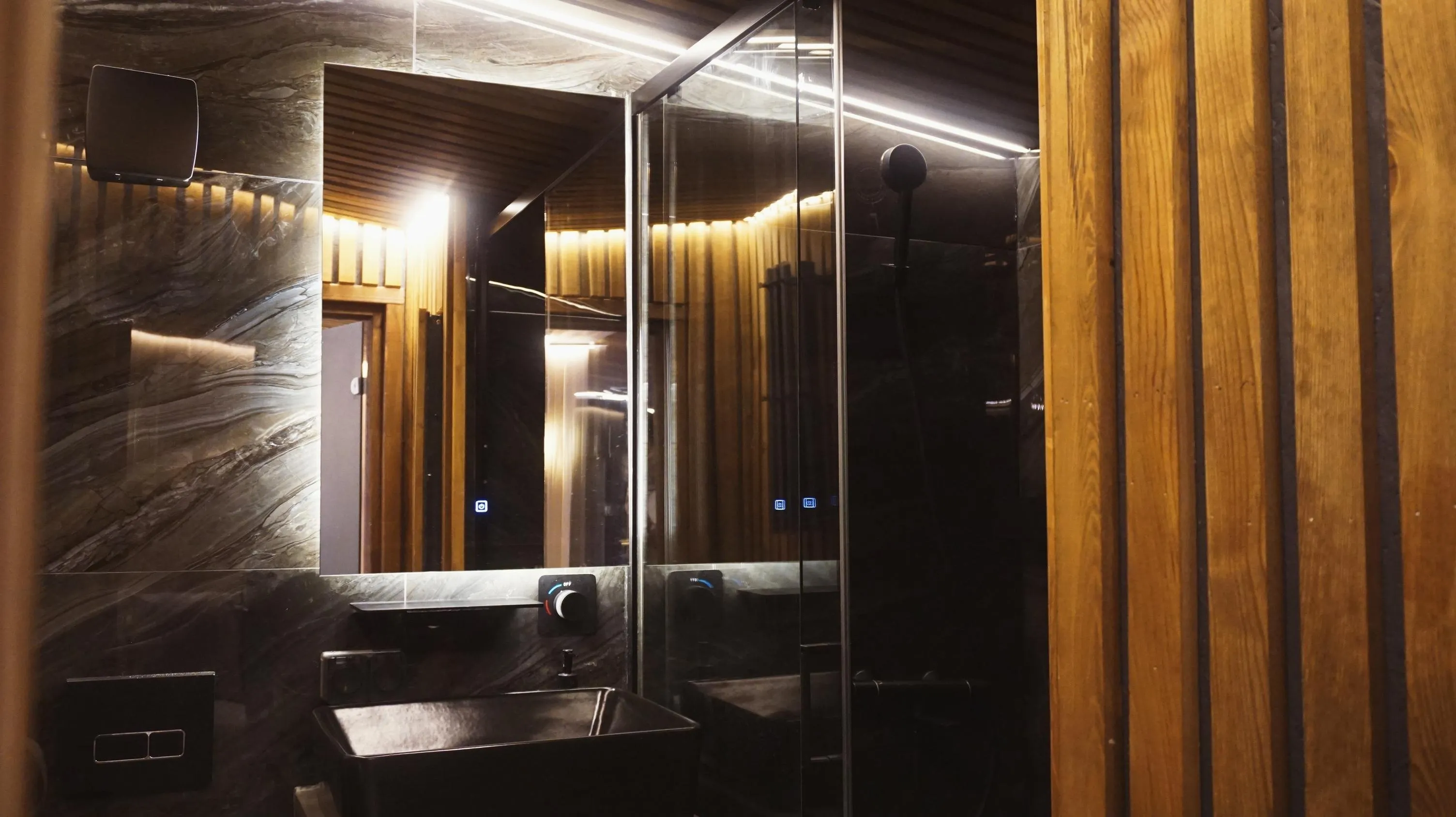 Санузел в доме-бани Гармония