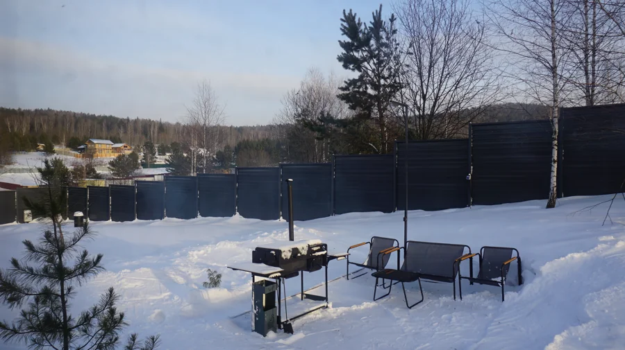 Баня Гармония — интерьер комнаты отдыха вечером