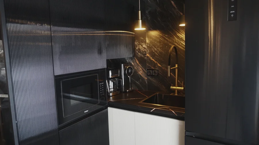 Большая купель на территории бань в Манском районе